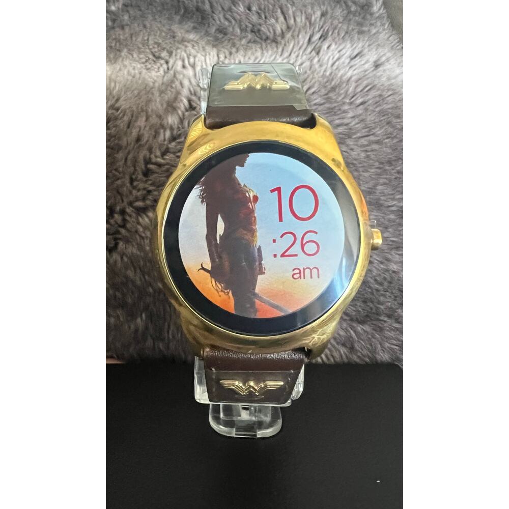 ONE61 Wonder Woman DC Smart Watch - iOS/Android Compatible - 32MB new in box